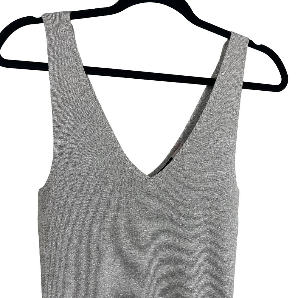 NWT Focus Lifestyle Silver Metallic Knit Tank Top Small - Picture 2 of 6